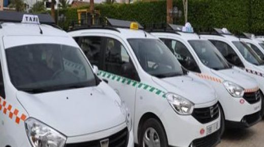 مهنيو سيارات الأجرة الكبيرة بتاوريرت يدخلون يومهم الثالث من الإضراب