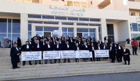 المادة 9 من مشروع قانون المالية لسنة 2020 تخرج محامي هيئة وجدة للاحتجاج