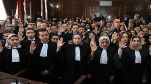 الفوج الأول للمحامين المتمرنين يؤدون اليمين القانوني