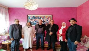 الوزير الحسن عبيابة يقوم بزيارة للفنان المسرحي عبد القادر اعبابو