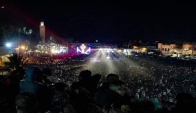 الحفل الفني المنظم بساحة جامع الفنا بين مؤيد ومعارض ومنع الصحفيين من التغطية