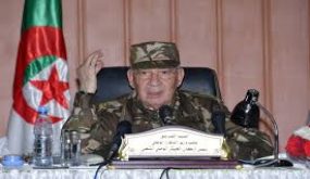 وفاة القايد صالح أو الرجل الذي غير نظام الجزائر