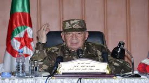 وفاة القايد صالح أو الرجل الذي غير نظام الجزائر