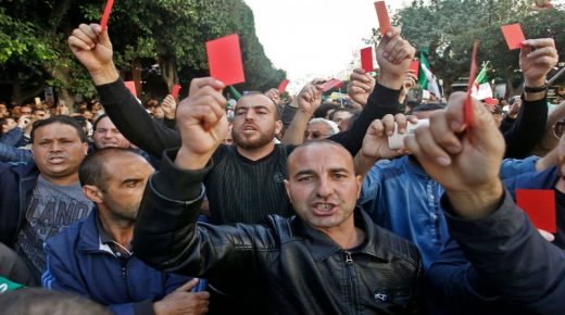 بطاقات حمراء ضد النظام الجزائري