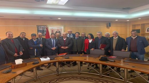 أمزازي في لقائه بجمعية الخدمات الاجتماعية يتعهد بدعم التعاونيات السكنية