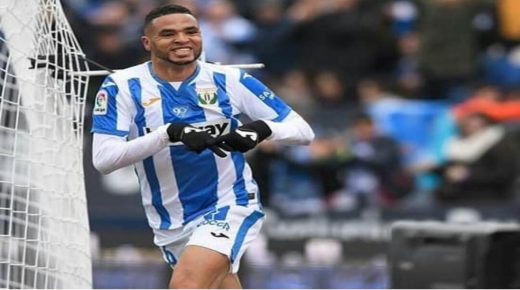 20 مليون يورو تقرب يوسف النصيري من إشبيلية
