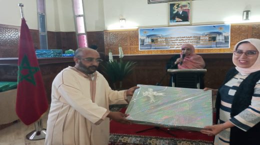 القضاء بالعيون يكرم موظفيه