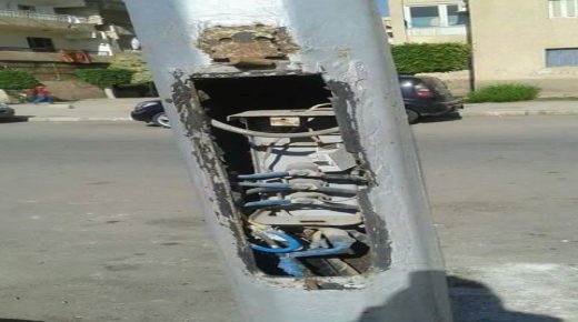 ساكنة تاوريرت تنذر بخطر أسلاك الأعمدة الكهربائية المكشوفة
