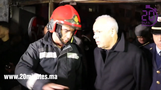 والي الجهة المهيدية رفقة والي الامن يتفقدان المقهى المحترق