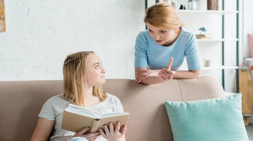 المكتسبات الخمس حين يبتعد المراهق عن استخدام الهاتف الذكي