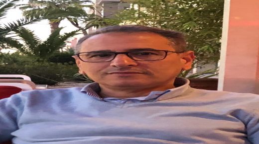 محمد خلوفي: مسؤولية الإعلام في تشكيل سلوك السذاجة والسماجة .