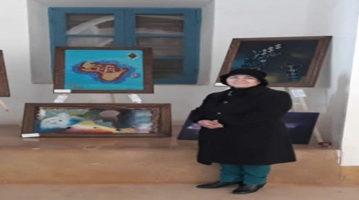 الفنانة التشكيلية سعاد ثقيف تبدع لوحات فنية تستمد قوتها من تراثنا المادي