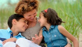 أسرار الضحك وأهميته لأفراد أسرتك
