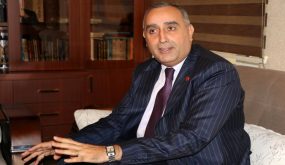 تتويج السفير عادل امبارش بأفضل جوائز أذربيجان