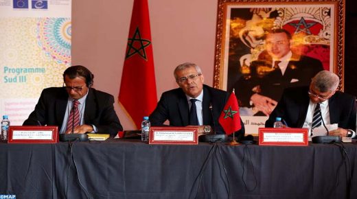 وزير العدل : التواصل العمومي مطلب ديمقراطي وضرورة حتمية