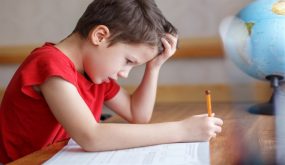 5 نصائح لمساعدة الطفل على التفوّق الدراسي