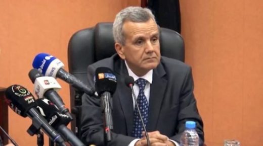 وزير الصحة الجزائري يعلن عن أول إصابة بوباء كورونا ببلاده