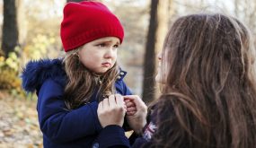 أسباب تجعل العواقب الطبيعية لأخطاء طفلك أفضل من عقابه