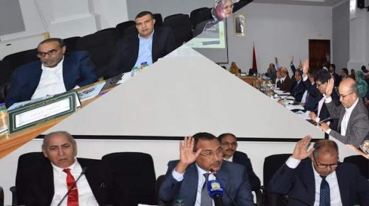 أجواء عن اشغال مجلس جهة الداخلة وادي الذهب -دورة مارس والمصادقة على جدول أعمالها بالإجماع