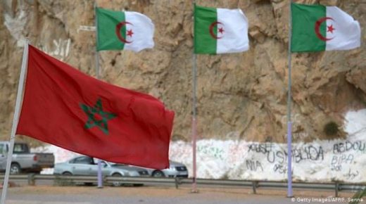 الجزائر تُرحل مغاربة عند الحدود مع وجدة ، وأنباء عن نقل الفيروس إليهم !