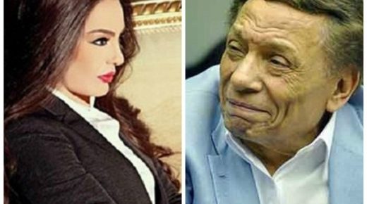 الفنانة شريهان تطالب بالدعاء لعادل امام