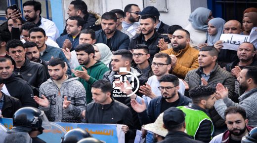 منع مسيرة للاساتذة الذين فرض عليهم التعاقد باقليم الحسيمة