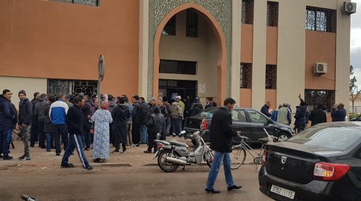 فوضى ..طلب “شهادة التنقل الاستثنائي” تتسبب في خرق ‘حالة الطوارئ’