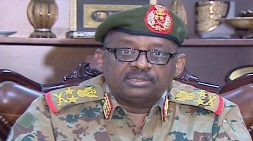 وفاة وزير الدفاع السوداني جمال عمر بذبحة صدرية