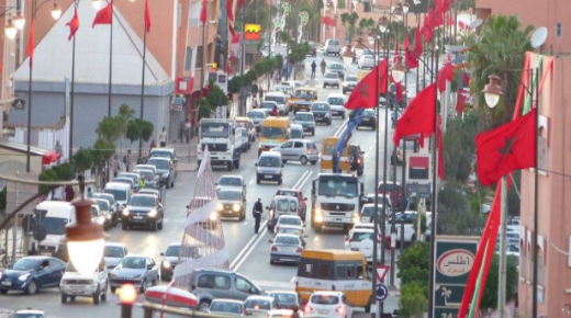 العيون.. إغلاق جميع المحلات التجارية والمخبزات ابتداء من السادسة مساء