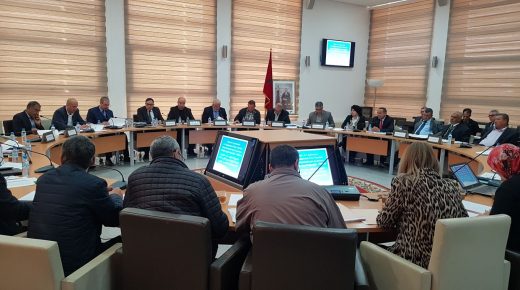مجلس عمالة وجدة يصادق على جميع النقط في ساعتين.