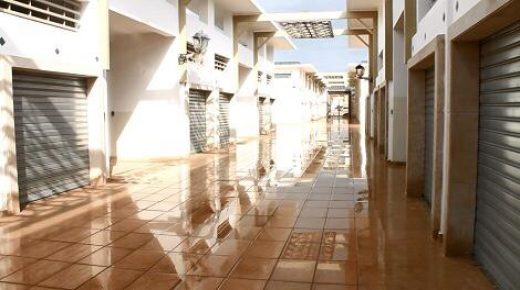 بيان توضيحي لوزارة الداخلية حول قرار إغلاق الفضاءات التجارية