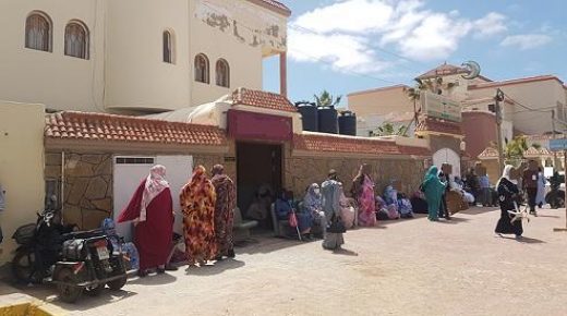 العيون : مرضى القصور الكلوي يحتجون ووالي الجهة يدخل على الخط