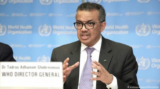 مدير منظمة الصحة العالمية يرفض تهديدات ترامب وعنصرية بعض أطباء فرنسا