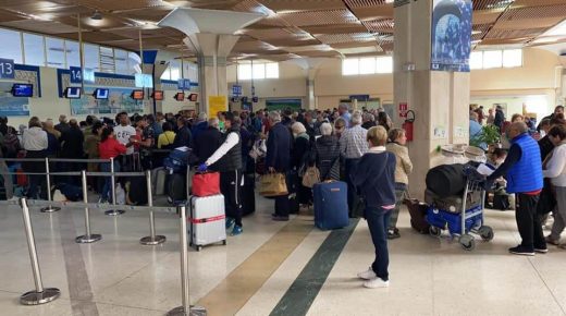 السلطات المغربية تسمح للمغاربة مزدوجي الجنسية بالعودة للخارج وفق شروط