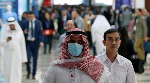 الإمارات..غرامة 5500 دولار كل من ينشر معلومات غير صحيحة عن كورونا
