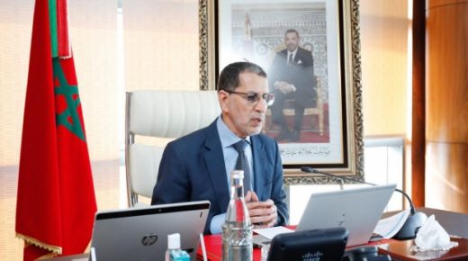 مشاورات بين الحكومة والمهنيين حول استئناف الأنشطة التجارية