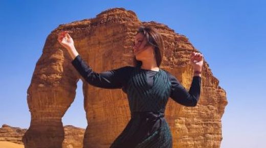 هكذا احتفلت ريا أبي راشد بعودة برنامجها بعد توقفه بسبب كورونا
