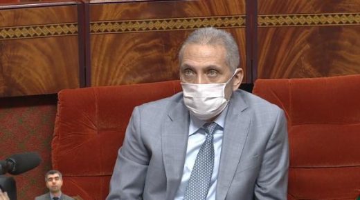 العلمي : “سيتم الشروع في تصدير الكمامات حين يتم توفير مخزون الأمان وتحقيق الاكتفاء الذاتي منها تدريجيا.”