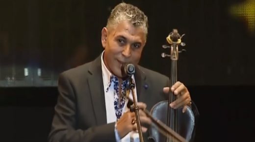 مغني الشعبي المغربي يطالب الحكومة بدعم الفنانين