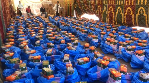 مركز التنمية بتانسيفت يوزع مساعدات غذائية لفائدة الصناع التقليديين