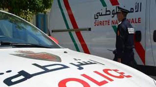 وقيف طبيب ووسيط له يشتبه في تورطهما في قضية تتعلق بهتك العرض والتغرير بقاصرين