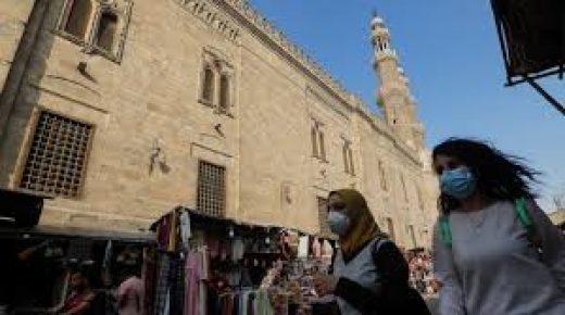 مصر: السلطات تقيد حركة المواطنين في أسبوع عيد الفطر