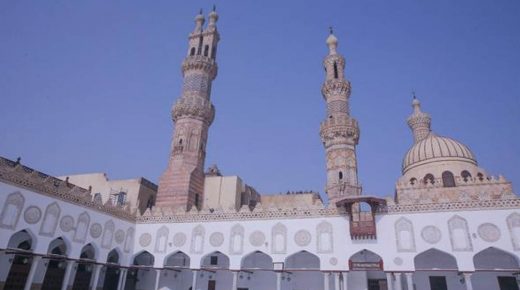 إقامة صلاتي التراويح والتهجد في الأزهر بدءا من اليوم