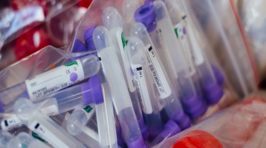 منظمة الصحة العالمية تدعو إلى اتفاق عالمي بشأن أول المستفيدين من لقاح فيروس كورونا
