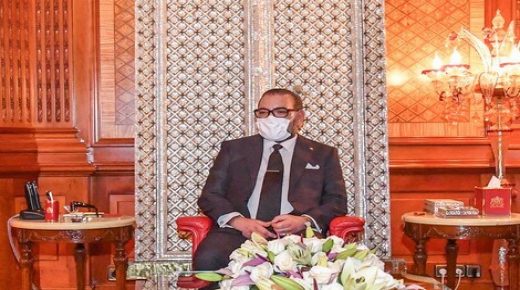 صاحب الجلالة الملك محمد السادس يدعو المقاولات إلى إجراء عمليات تشخيص مكثفة للحد من انتشار “كورونا”