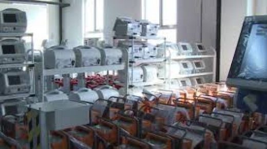 عقد الصفقات المتعلقة باقتناء المعدات والتجهيزات الطبية يتم في إطار الشفافية