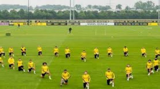 الركوع في الملاعب.. قرار جديد بعد مأساة فلويد
