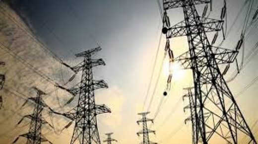 مصر سترفع أسعار الكهرباء بين 17 و26.7 بالمئة