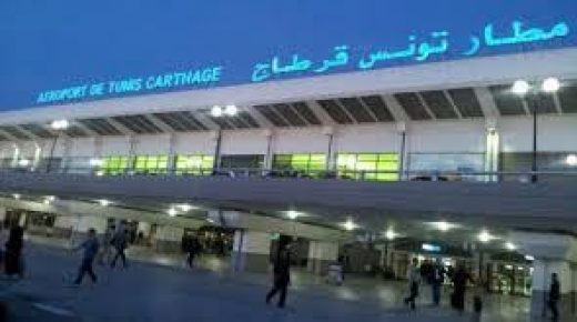 تونس تعيد فتح حدودها بالكامل