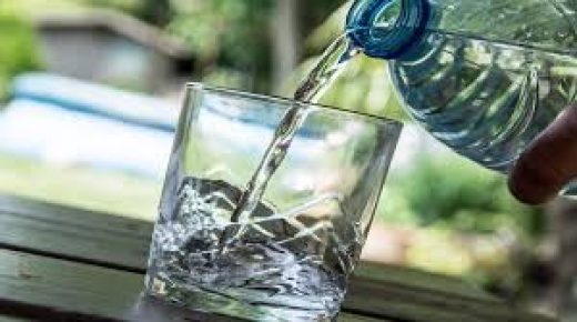 شرب الماء في محاربة الأمراض والشيخوخة